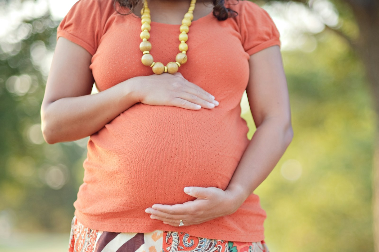 Baume du tigre enceinte : ce qu’en disent les professionnels de santé